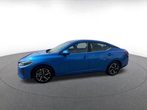 Used 2025 Nissan Sentra SV image 9