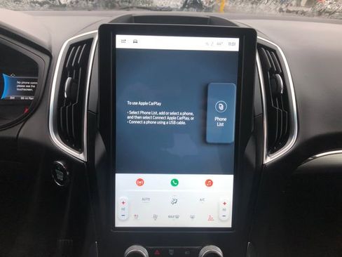 Certified 2024 Ford Edge Titanium image 18