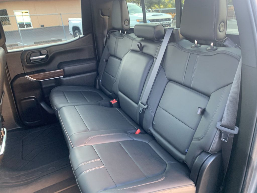 Used 2022 Chevrolet Silverado 1500 High Country w/ Technology Package AWD/4WD image 15