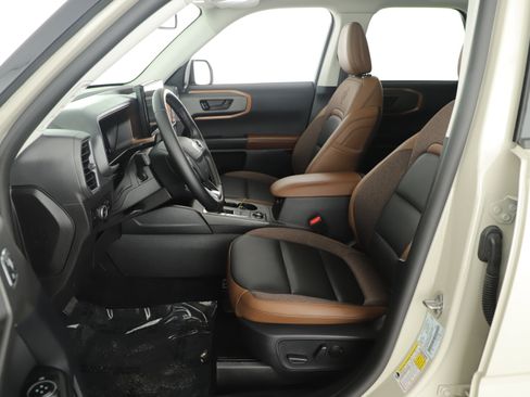 Used 2025 Ford Bronco Sport Outer Banks w/ Outer Banks Tech Package+ image 11