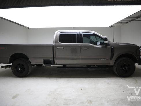 Used 2023 Ford F350 XLT w/ XLT Premium Package AWD/4WD image 5