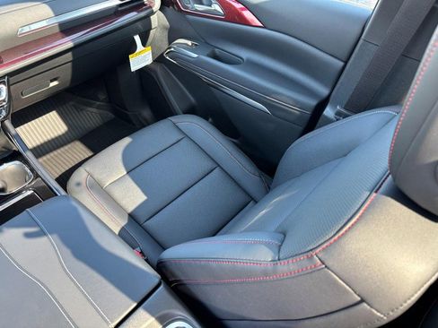 New 2026 Chevrolet Traverse Z71 image 10