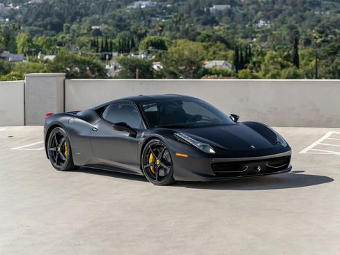 Used 2014 Ferrari 458 Italia Coupe image 4