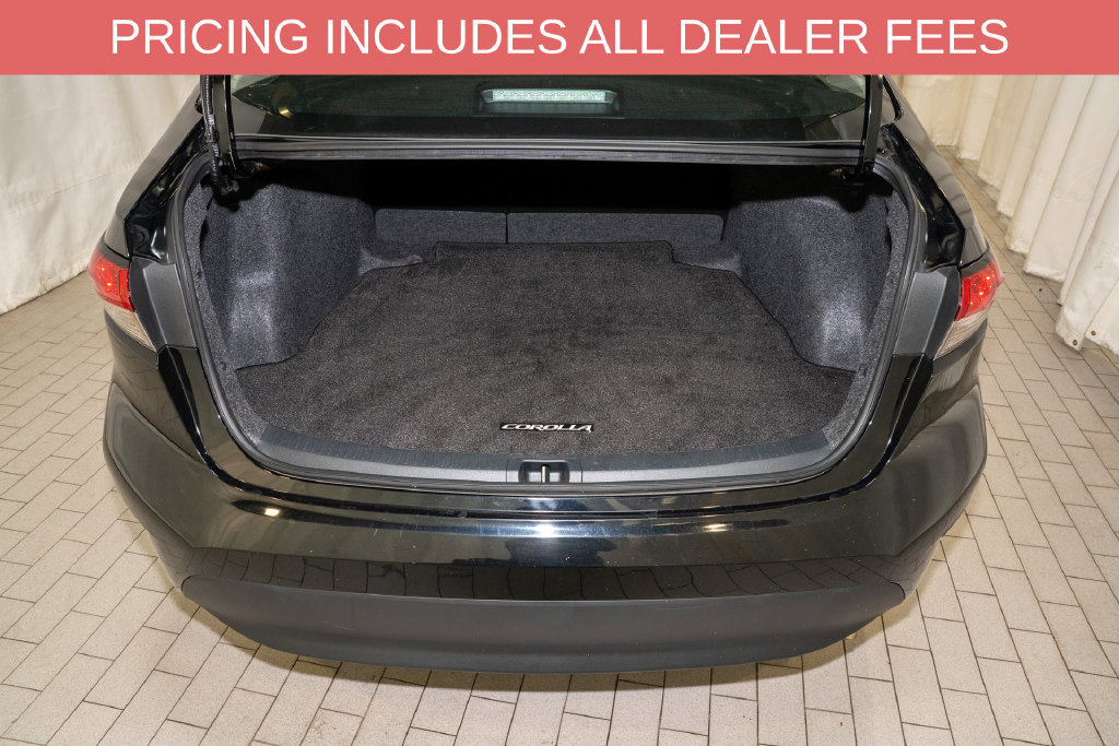 Used 2025 Toyota Corolla LE FWD image 5
