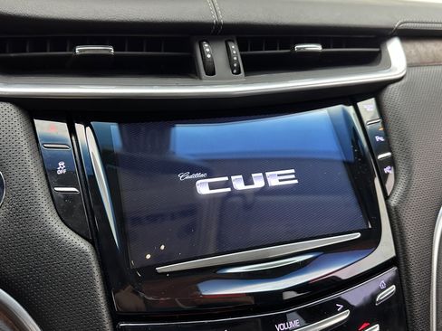 Used 2019 Cadillac XTS Luxury image 16