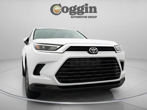 New 2026 Toyota Grand Highlander FWD image 28