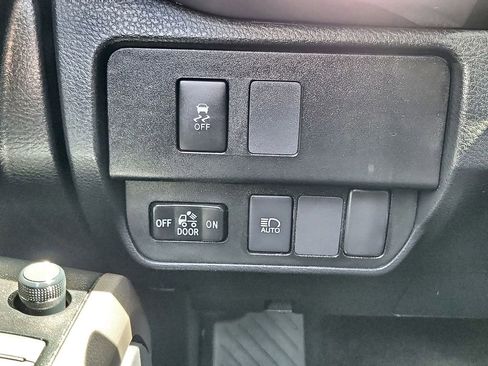 Used 2021 Toyota Tacoma SR5 image 17