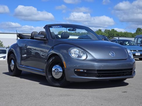 Used 2014 Volkswagen Beetle 1.8T FWD image 9