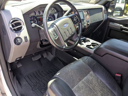 Used 2011 Ford F250 Lariat w/ Lariat Interior Pkg AWD/4WD image 17