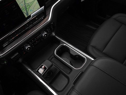 New 2026 GMC Sierra 1500 SLT image 23