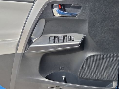 Used 2016 Toyota RAV4 XLE image 22