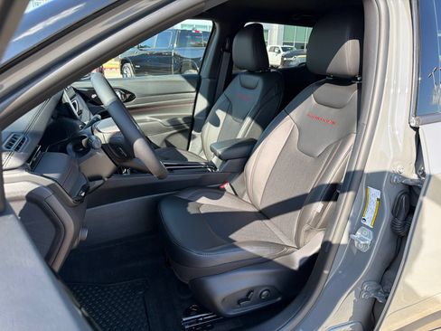 New 2026 Jeep Compass Trailhawk AWD/4WD image 14