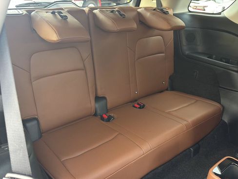 Used 2024 Nissan Pathfinder Platinum AWD/4WD image 33