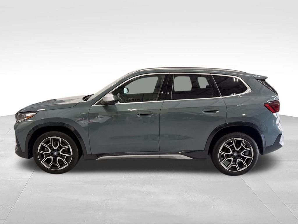 Used 2024 BMW X1 xDrive28i AWD/4WD image 2