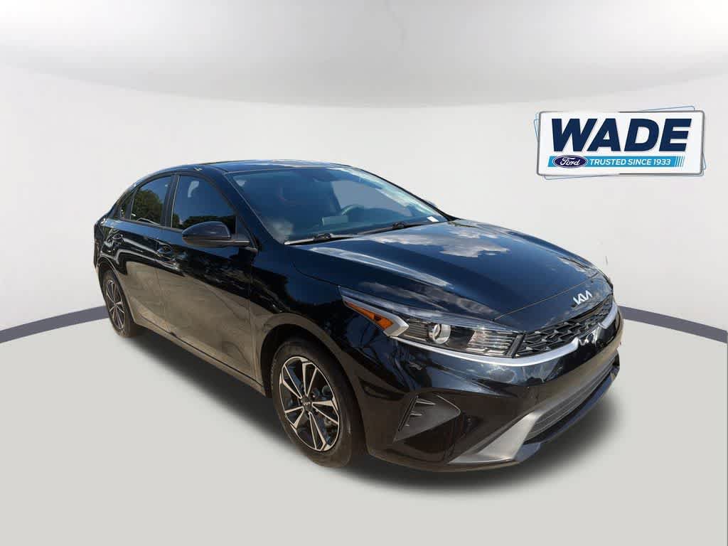 Used 2024 Kia Forte LXS FWD image 3