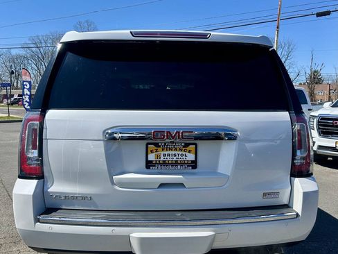 Used 2017 GMC Yukon Denali w/ Open Road Package AWD/4WD image 5