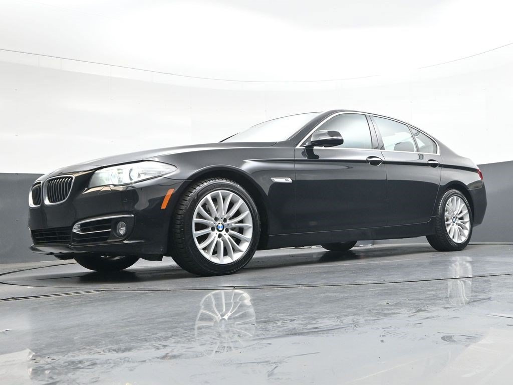 Used 2014 BMW 528i xDrive Sedan AWD/4WD image 32