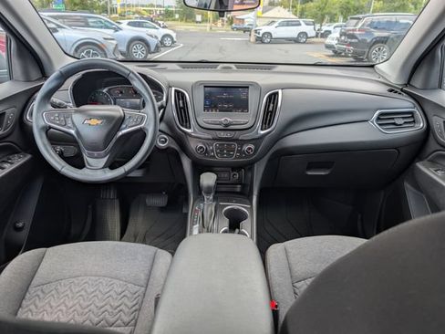 Used 2024 Chevrolet Equinox LT w/ LPO, Floor Liner Package FWD image 11