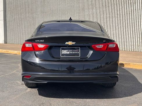 Used 2017 Chevrolet Malibu LT image 4