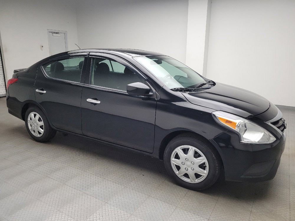 Used 2018 Nissan Versa SV FWD image 11