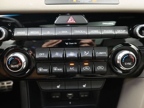 Used 2021 Kia Sportage S w/ S FWD Premium Package image 17