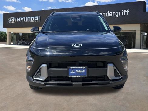 Used 2025 Hyundai Kona SEL FWD image 3