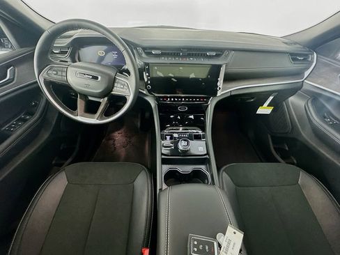 New 2026 Jeep Grand Cherokee L 4WD image 9