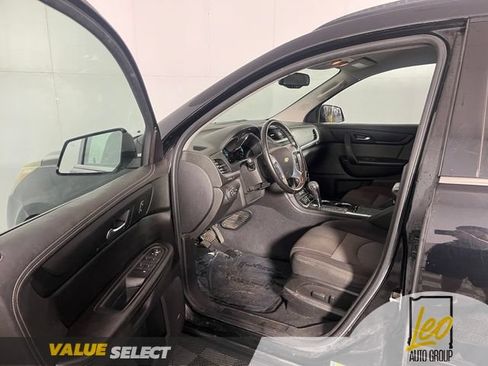 Used 2017 Chevrolet Traverse LT AWD/4WD image 8