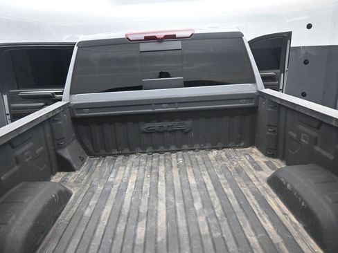 Used 2024 GMC Sierra 2500 AT4 w/ AT4 Preferred Package image 21