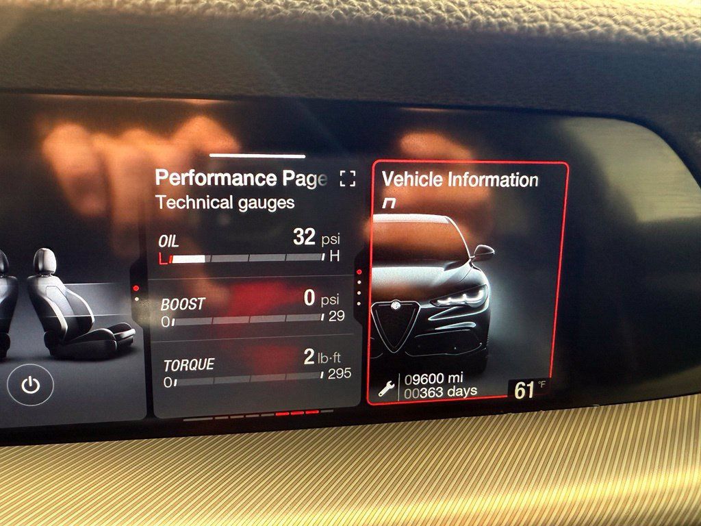 New 2025 Alfa Romeo Stelvio Sprint w/ Convenience Package AWD/4WD image 42
