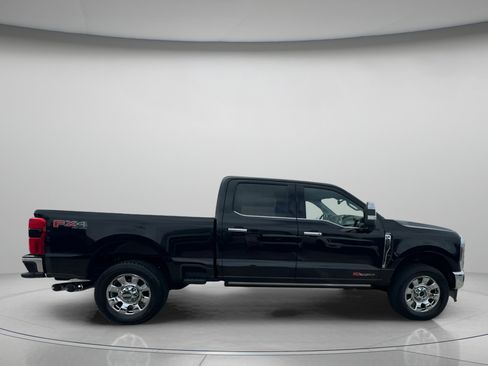 New 2026 Ford F250 Lariat w/ Lariat Premium Package image 34