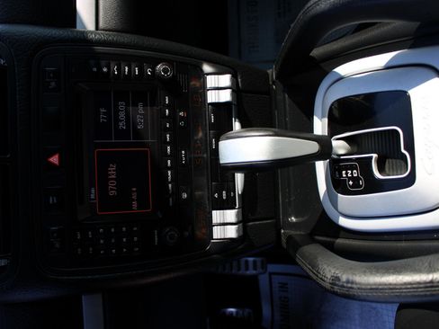 Used 2005 Porsche Cayenne S image 23