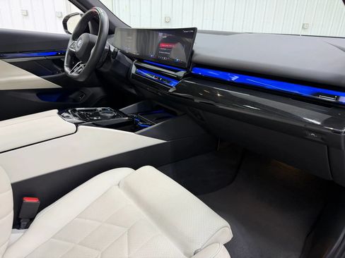 Used 2024 BMW i5 M60 w/ Premium Package AWD/4WD image 14