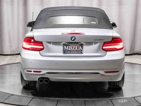 Used 2019 BMW 230i Convertible w/ Convenience Package RWD image 4