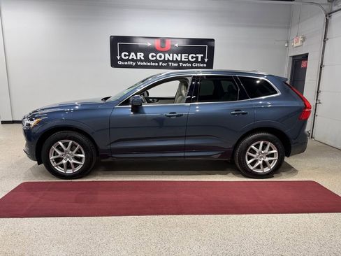 Used 2018 Volvo XC60 T5 Momentum w/ Convenience Package image 15