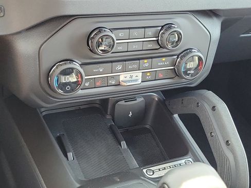 New 2026 Ford Bronco Outer Banks w/ Sasquatch Package AWD/4WD image 31