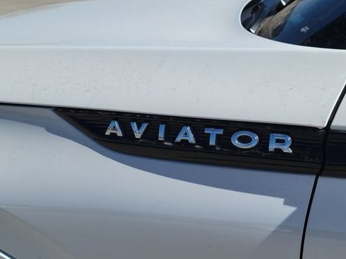 New 2026 Lincoln Aviator AWD image 13