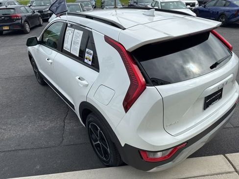 Certified 2023 Kia Niro LX FWD image 8