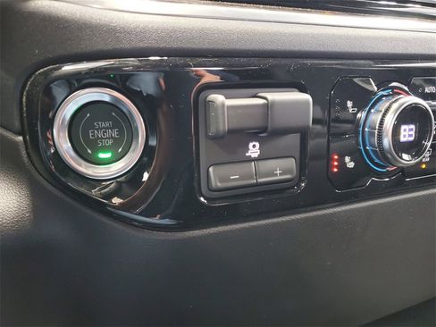 New 2026 GMC Sierra 1500 Elevation image 18