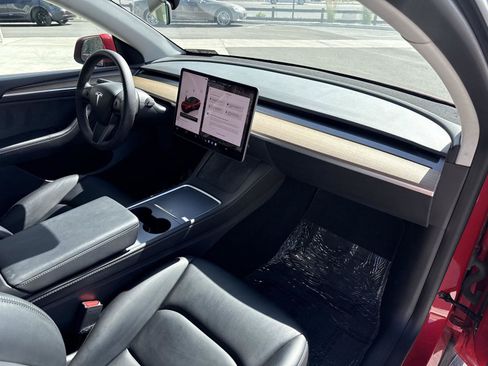 Used 2023 Tesla Model Y Performance AWD/4WD image 23