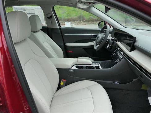 New 2025 Hyundai Sonata Limited image 27