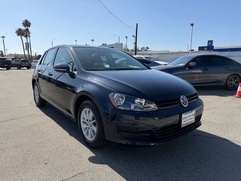 Used 2016 Volkswagen Golf SE FWD image 3