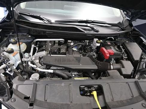 Used 2026 Nissan Rogue SV FWD image 40