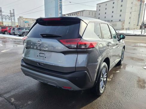 Used 2023 Nissan Rogue S image 7