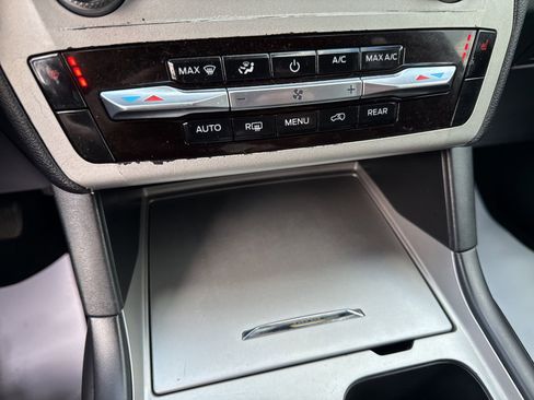 Used 2022 Ford Explorer XLT w/ Class IV Trailer Tow Package image 27