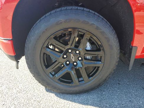 Certified 2021 Chevrolet Silverado 1500 RST w/ LPO, Blackout Package image 9