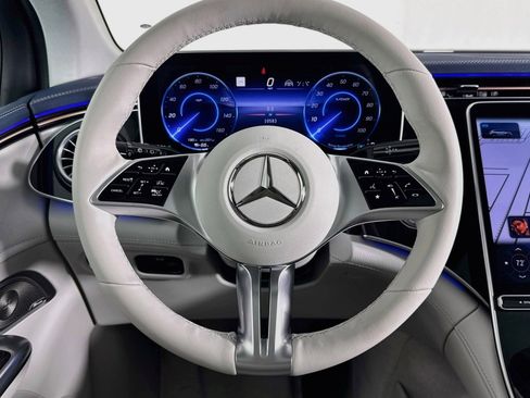 Certified 2025 Mercedes-Benz EQE 350+ SUV image 17
