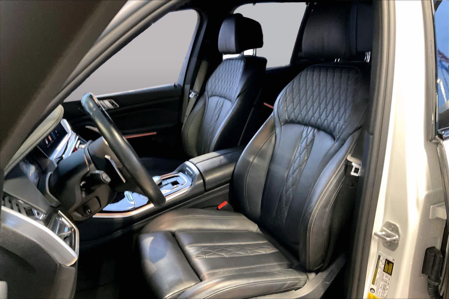 Used 2020 BMW X5 xDrive40i w/ M Sport Package AWD/4WD image 9