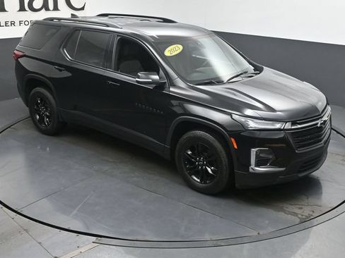 Used 2023 Chevrolet Traverse LT FWD image 50