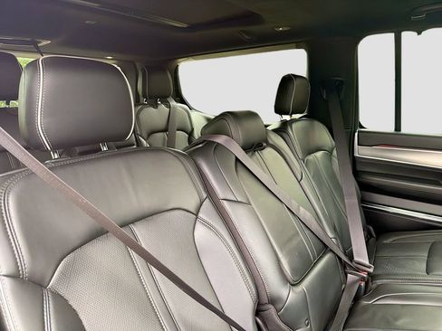 Used 2023 Jeep Grand Wagoneer Series II w/ Flexible Seating Group AWD/4WD image 28